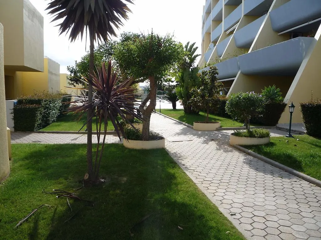 Condominio Do Mar Lagos Holiday home